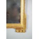 Espejo Luis XVI de madera dorada con frontón Siglo XVIII