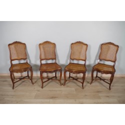 Cuatro sillas de estilo Luis XV