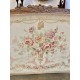 Sofá tapizado estilo Luis XVI