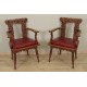 Un par de sillones de estilo renacentista